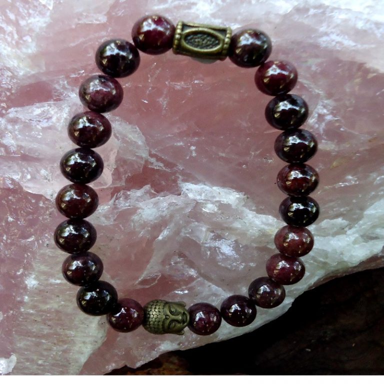 Crystal bracelet Garnet with Buddha head